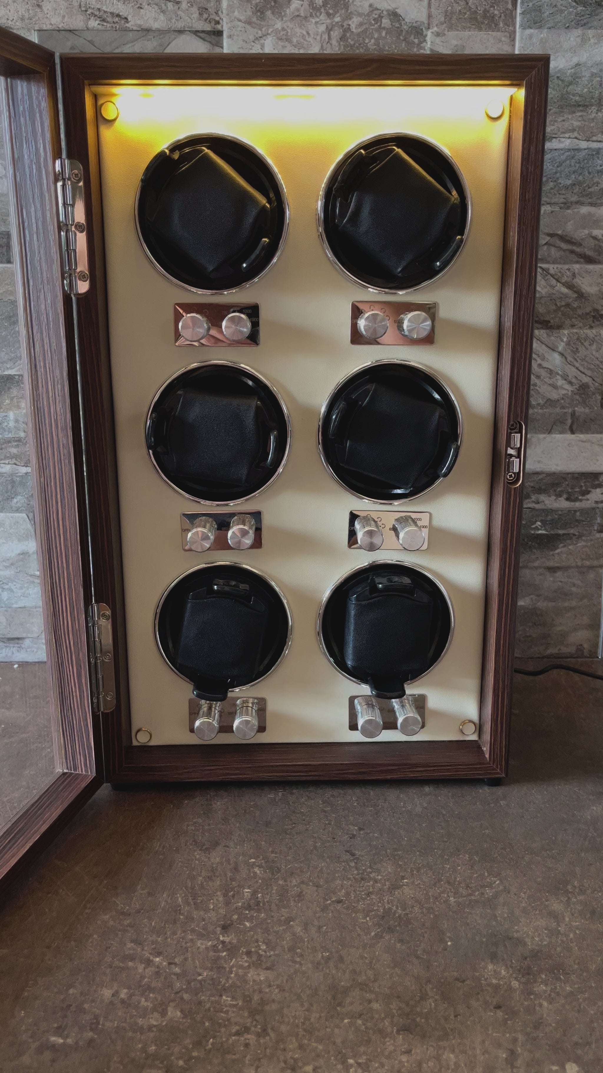 video del Elegante watchwinder a 6 Posti Rotanti