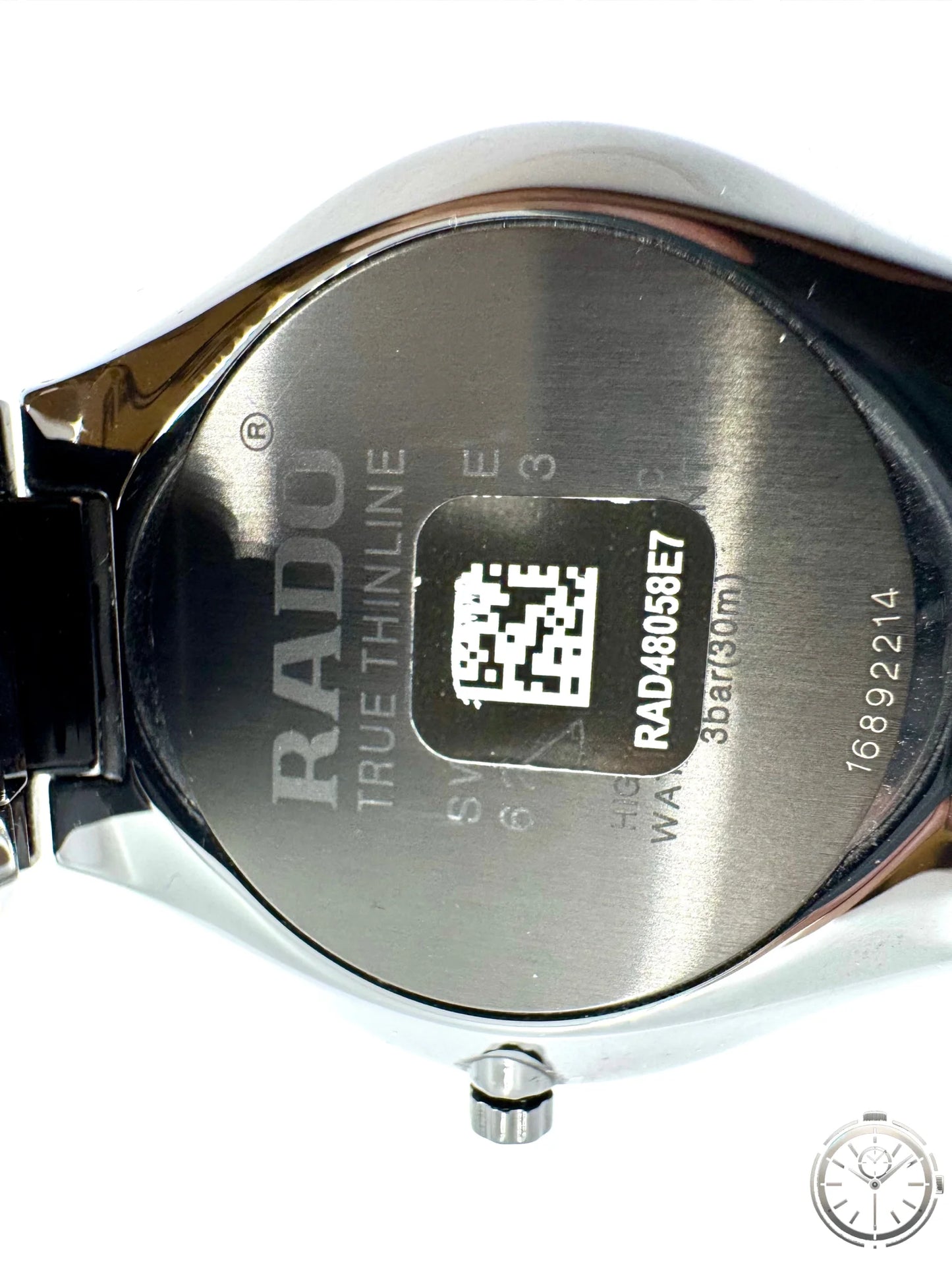 dettaglio fondello orologio Rado True Thinline Automatic Ceramic