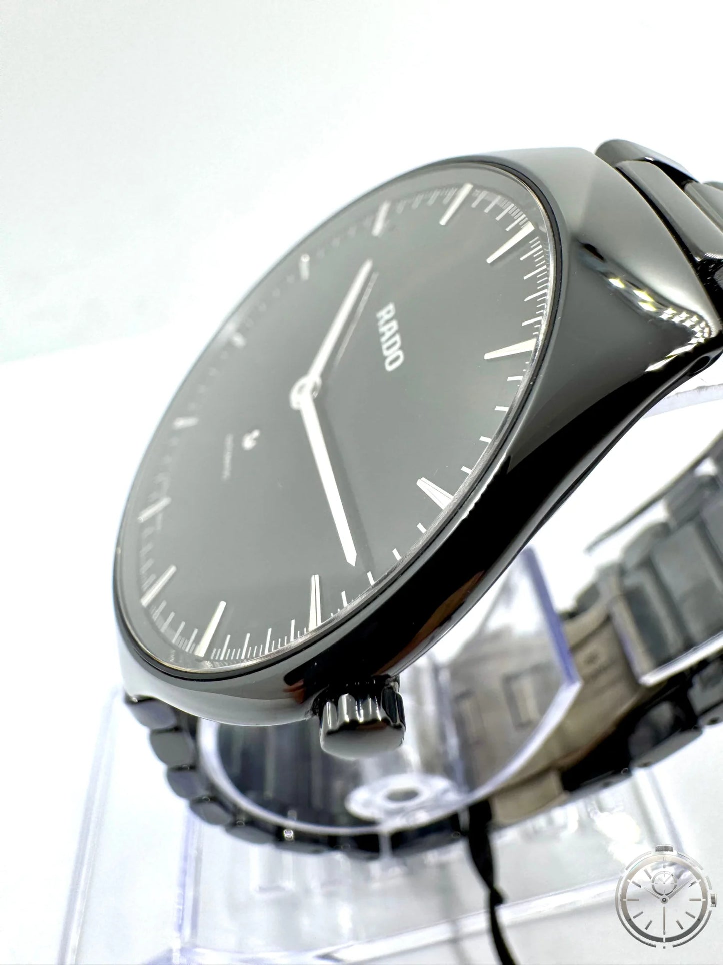 dettaglio lato corona orologio Rado True Thinline Automatic Ceramic