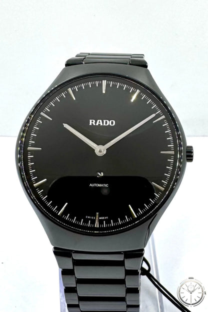 dettaglio quadrante orologio Rado True Thinline Automatic Ceramic