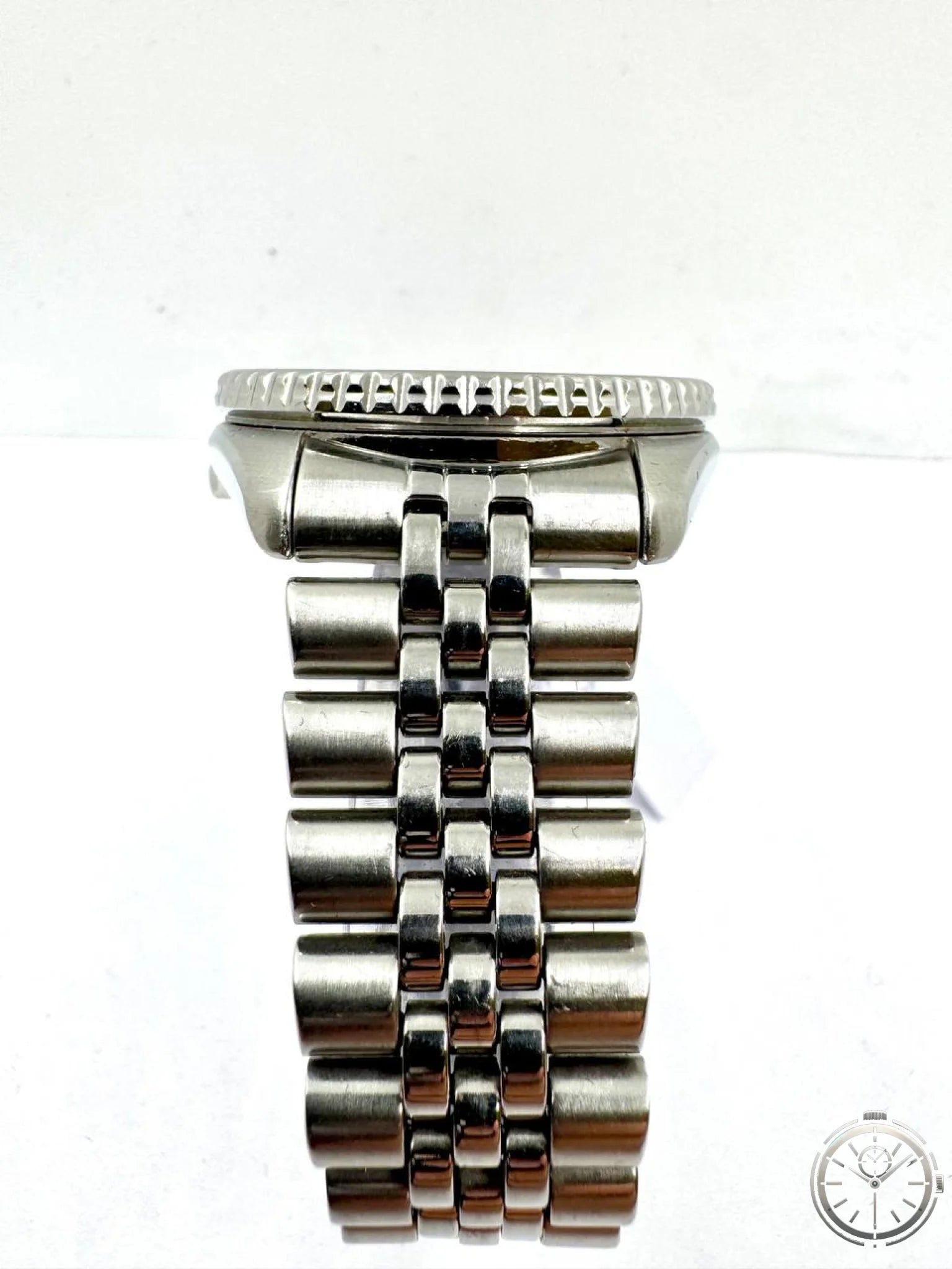 Seiko SKX007 Scuba Diver's 200m — Dettaglio bracciale jubilee 5 maglie in acciaio