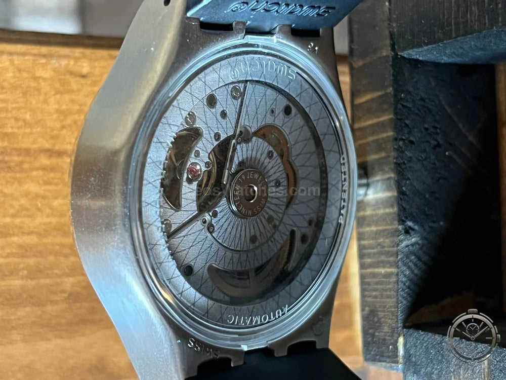 Swatch Automatico System51 Con Dettagli Brillanti – Eleganza E Prestigio Orologio Da Polso