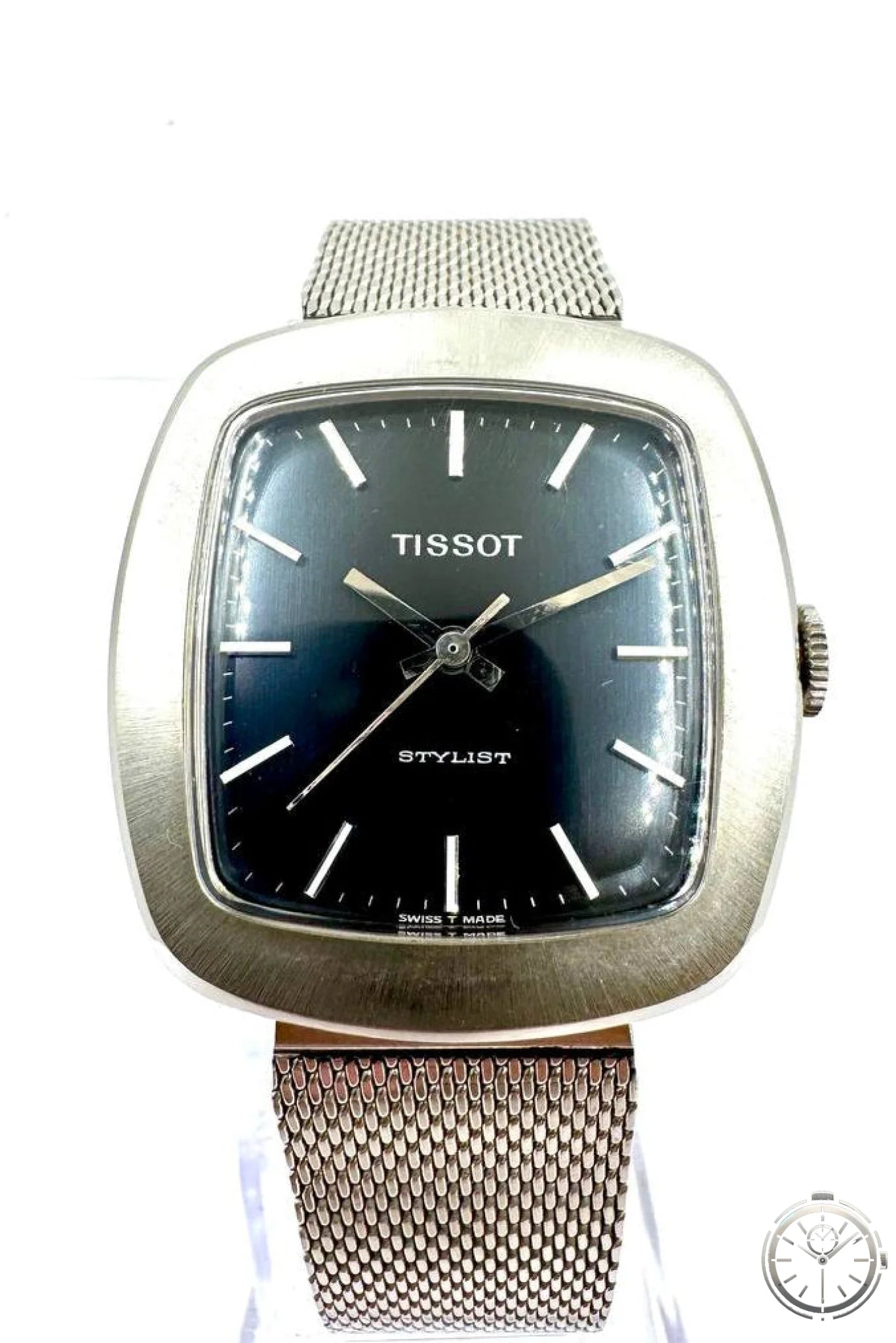 Tissot Stylist NOS — Vista frontale quadrante blu antracite su espositore