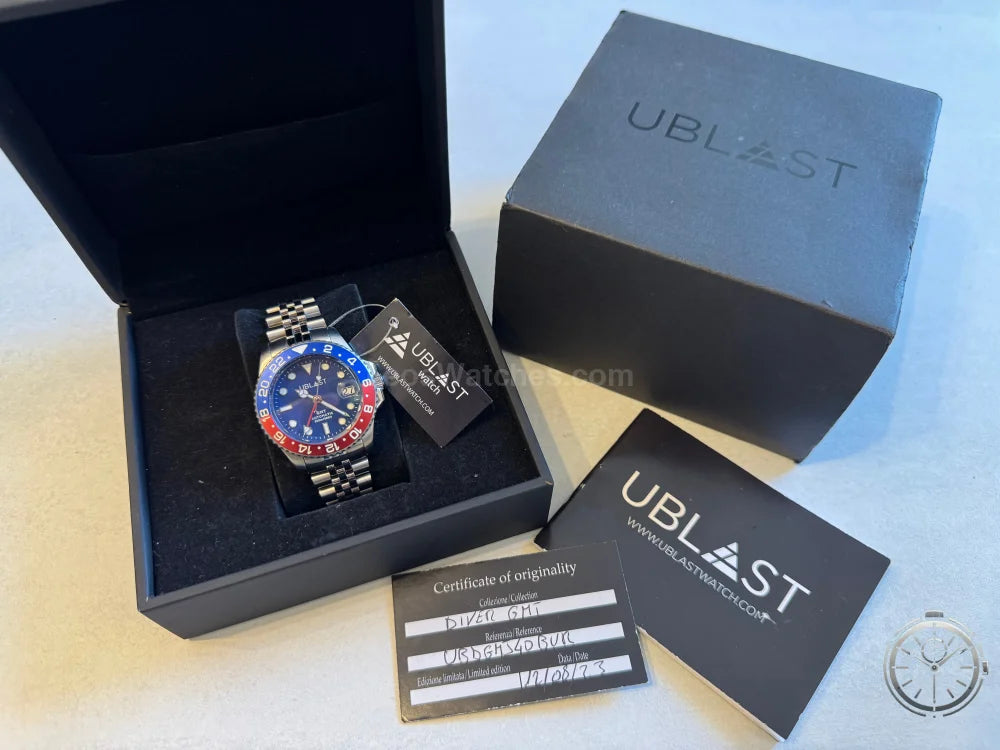 vista del Full-set dell'orologio UBLAST Automatic GMT Pepsi Ref. UBDGMJ40BUR