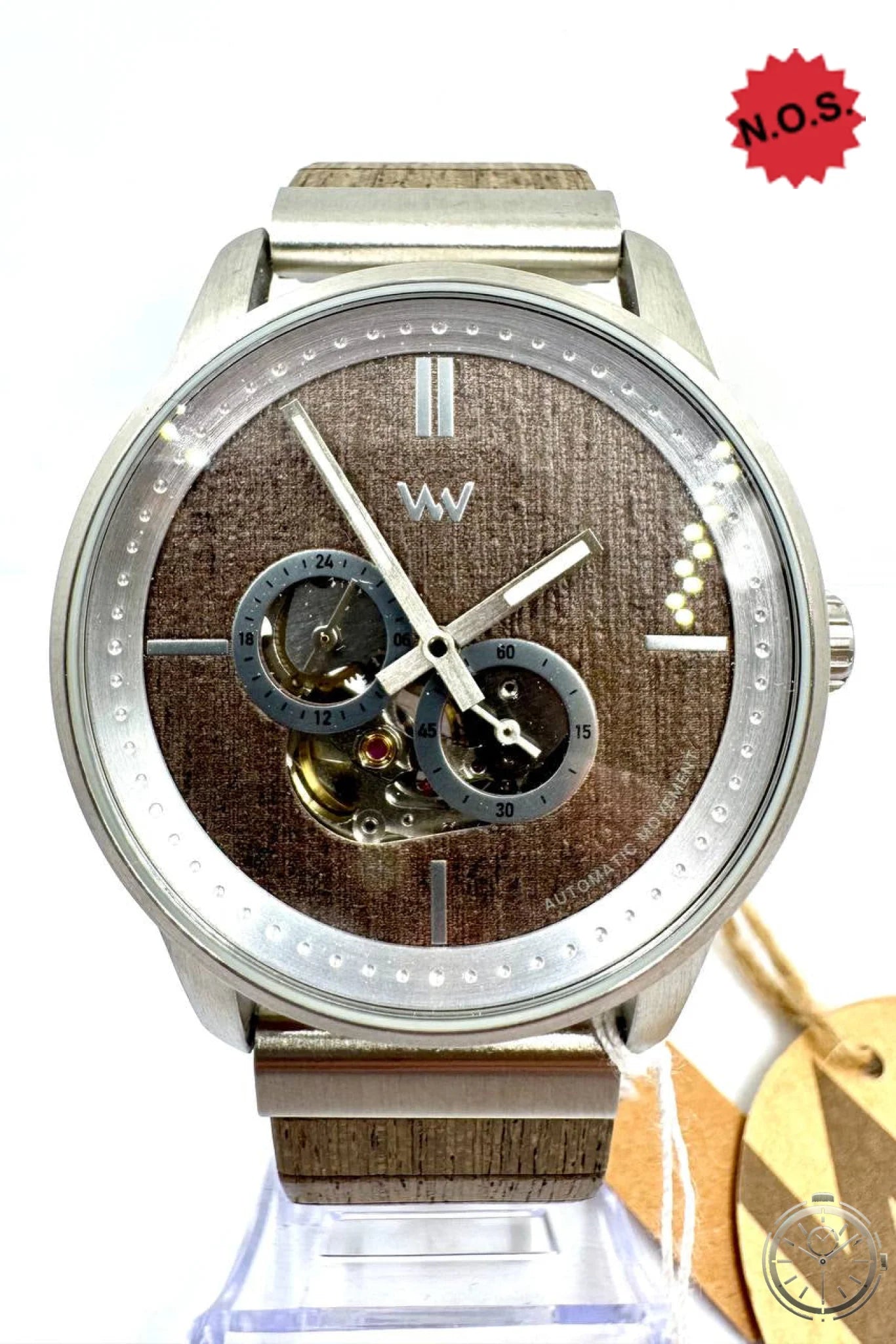 WeWood Foremast Silver Choco — Automatico Miyota 82S7 Skeleton Legno e Acciaio Riciclato — Vista frontale con tag originale in legno
