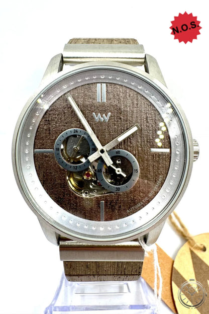WeWood Foremast Silver Choco — Automatico Miyota 82S7 Skeleton Legno e Acciaio Riciclato — Vista frontale con tag originale in legno