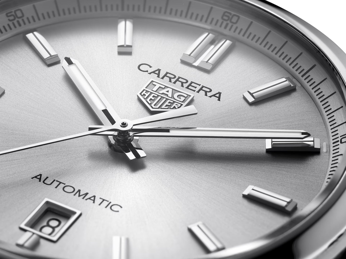 TAG Heuer Carrera Date Calibre 5 dettagli logo argento