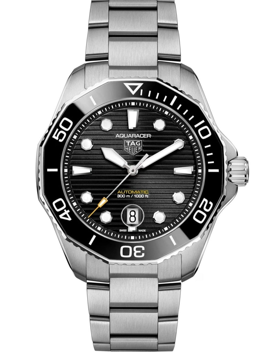 vista frontale TAG Heuer Aquaracer Calibre 5 quadrante nero e bracciale in acciaio